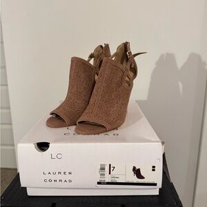 Lauren Conrad shoes, size 7